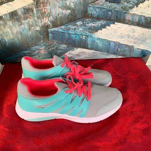 NEW!  Women's Athletic Works Teal/Grey/Pink Lightweight Sneaker 6